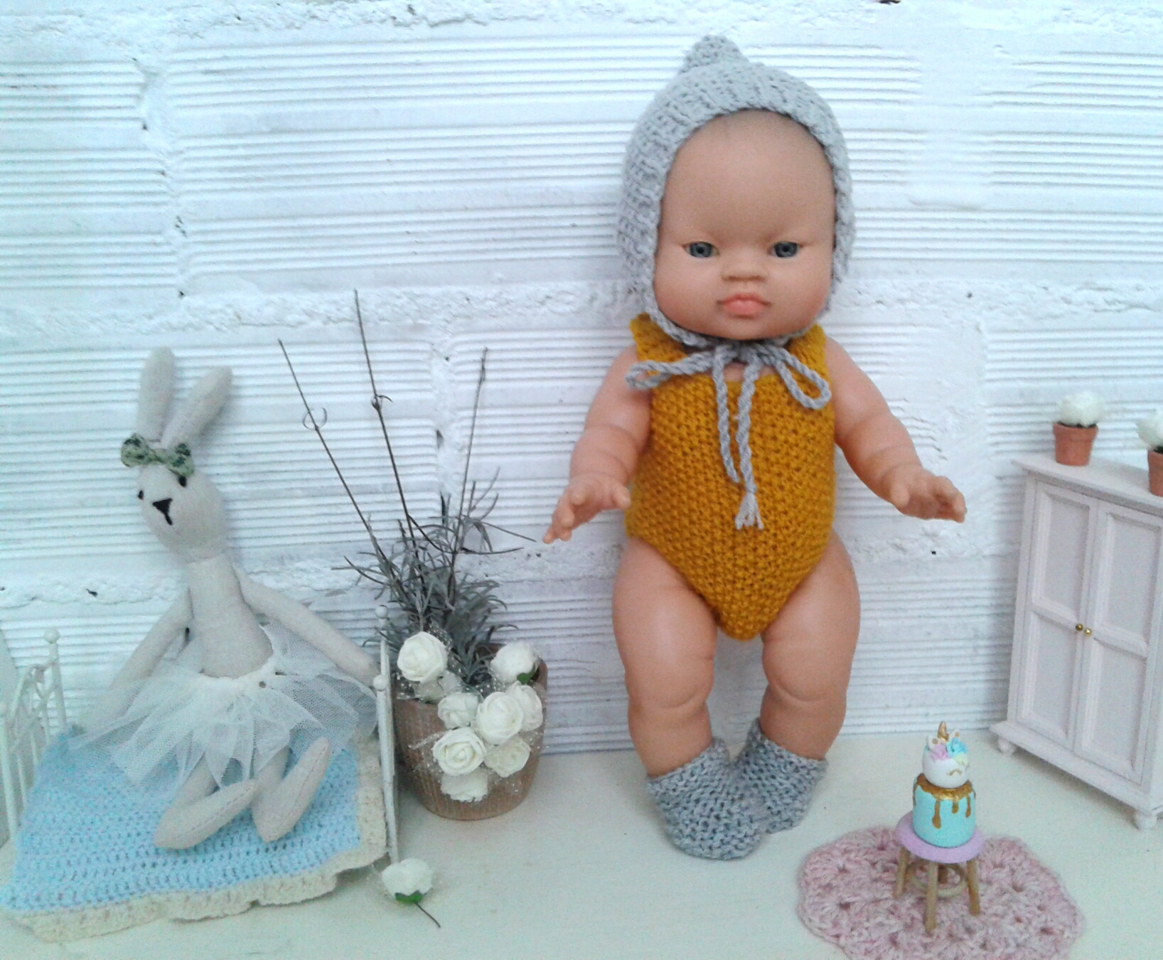 Ropita para muñecas Minikane