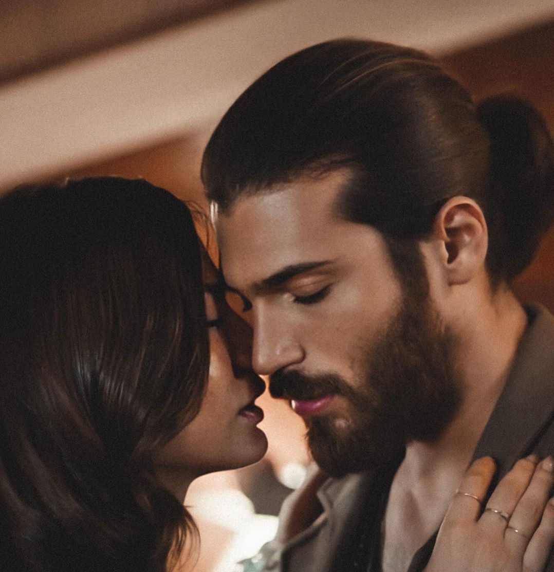 Can Yaman is back on Channel 5 with series Erkenci Kus