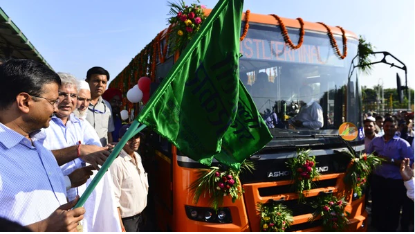 DELHI GETS NEW WOMEN FRIENDLY BUSES