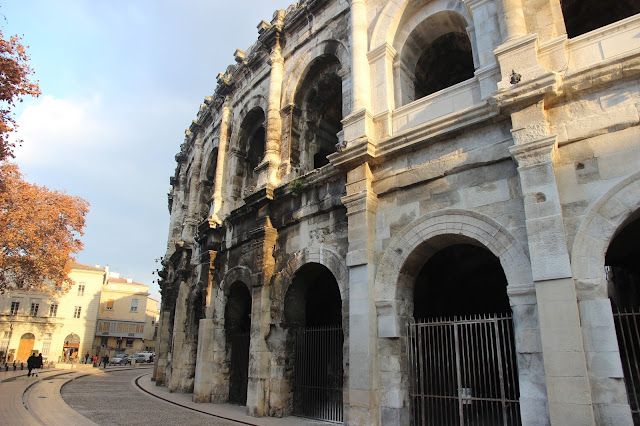 nimes, voyage, sud de la france, le gard, les arenes, les jardins de la fontaine, la place carrée