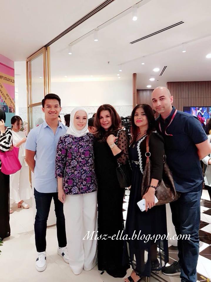 Datin Vivy Yusof at FashionValet Publika's opening Dari Jari Jari Halusku