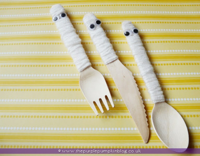 Halloween Decorated Wooden Cutlery | The Purple Pumpkin Blog