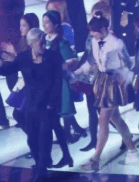 여자친구 예린에게 당한 여자아이돌들.gif | 인스티즈