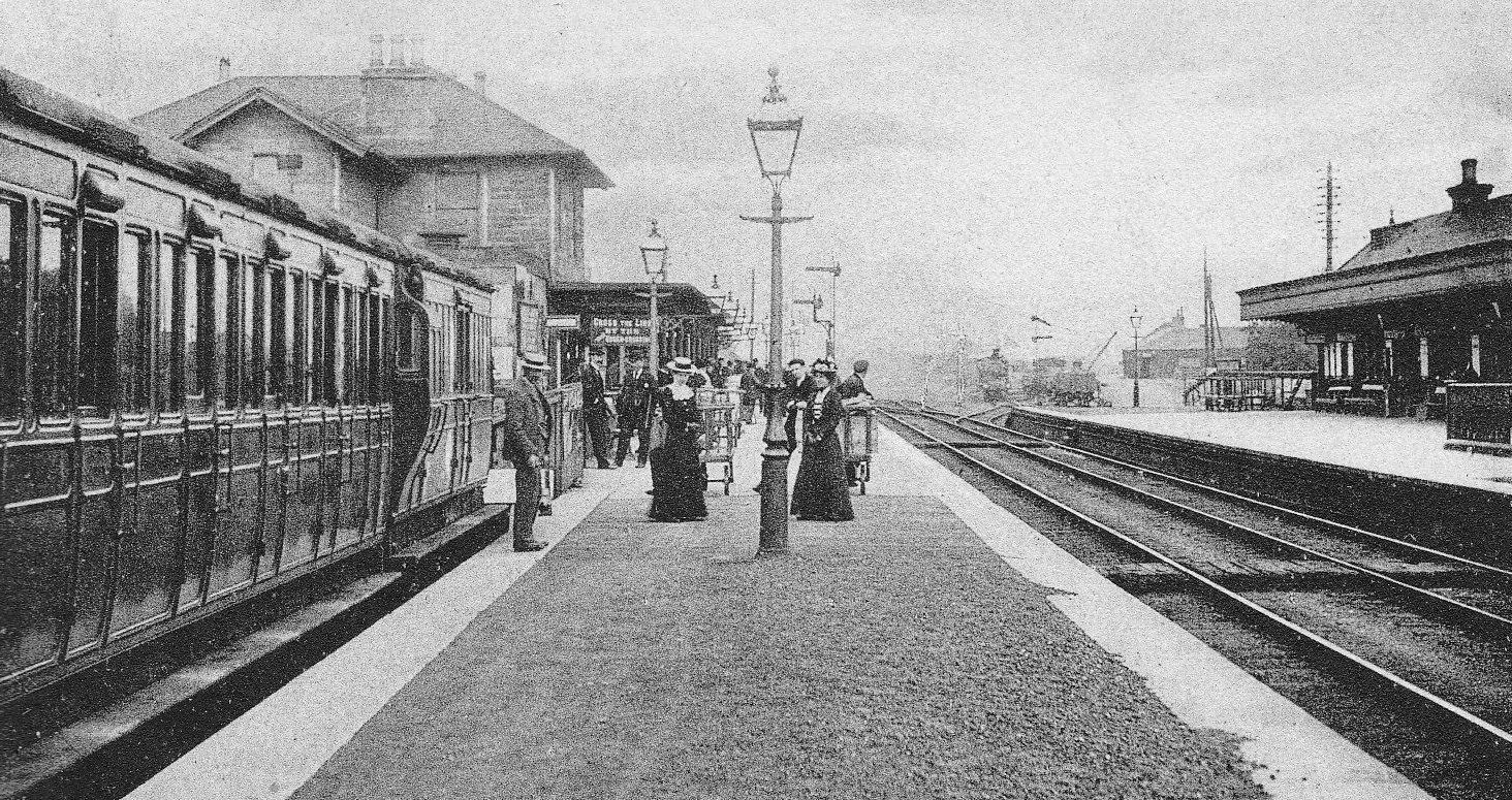 Tour Scotland Photographs Old Photographs Railway Station Ladybank