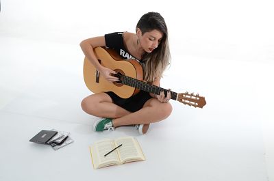 Perbedaan Senar Gitar Nylon dan String - Tips dan Cara Perbedaan Senar Gitar Nylon dan String - Tips dan Cara