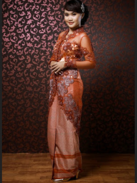 Model rok songket dengan paduan kebaya modern Model rok songket dengan paduan kebaya modern