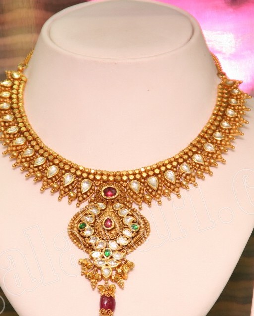 Gold and Diamond jewellery designs: GRT Necklaces