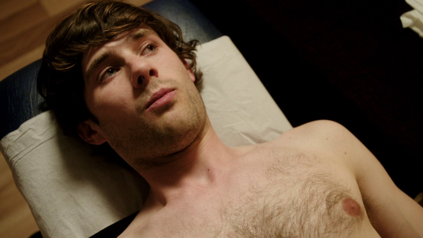 James Rastall shirtless in Switch 1-01 "Episode #1.1" .