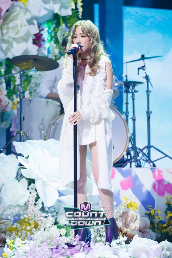 Check Out Snsd Taeyeon S Official Pictures From M Countdown Wonderful Generation