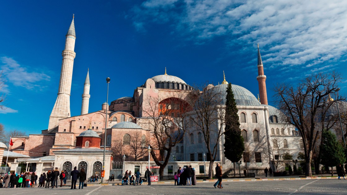 La Turquie décide de l'avenir de l'ex-basilique Sainte-Sophie : “Musée ou mosquée pour le culte musulman?”