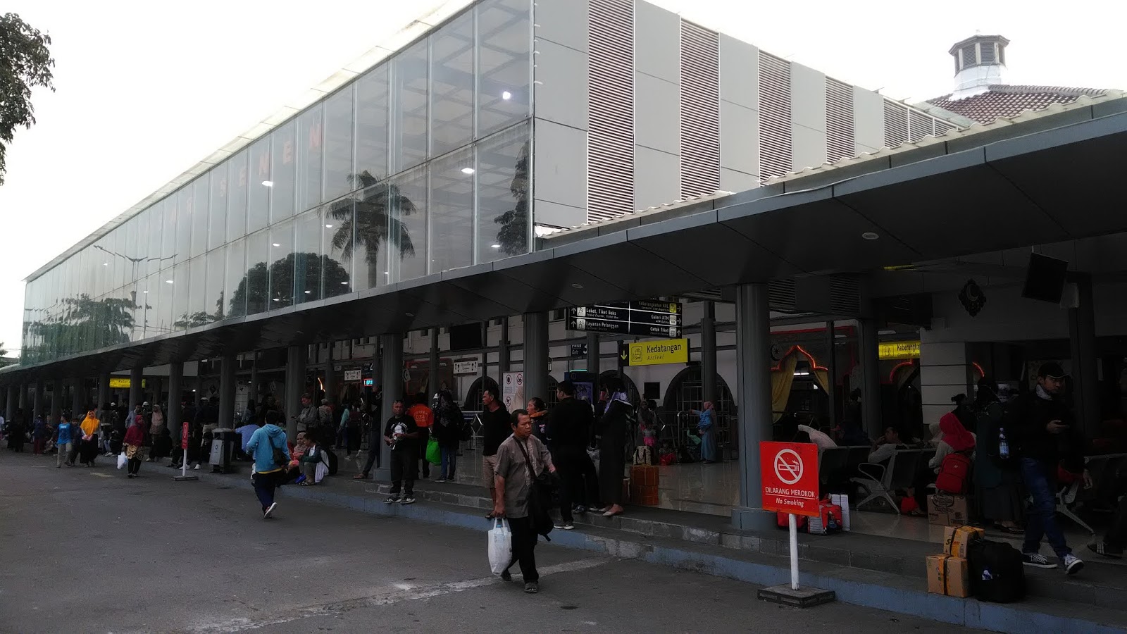 Backpacker Alam Dan Sejarah Naik Kereta Dari Jogja Ke Jakarta