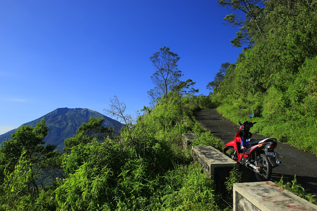 Ke-Puncak-Telomoyo-Naik-Motor