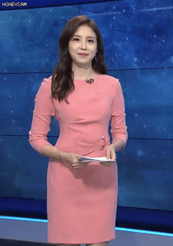 SBS 스포츠 뉴스 장예원 아나운서.GIF