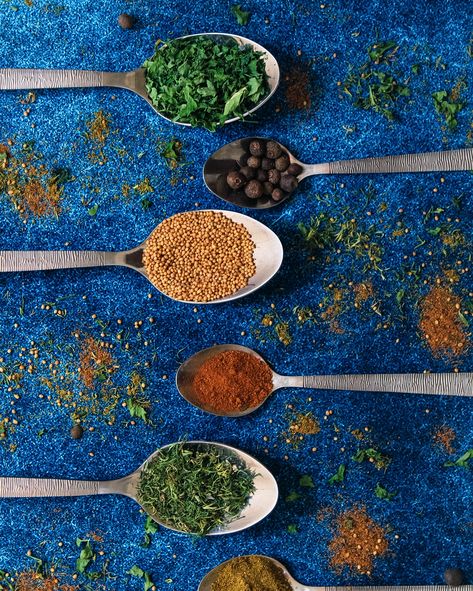  21 spices to use in healthy holiday dishes