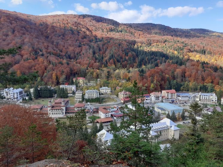 Spectacol de culori in Slanic Moldova