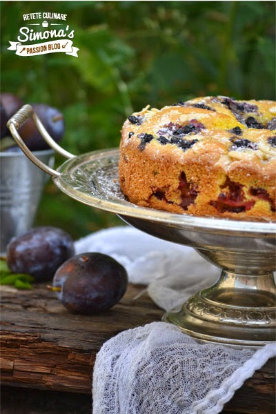 Prajitura cu prune, vanilie si migdale