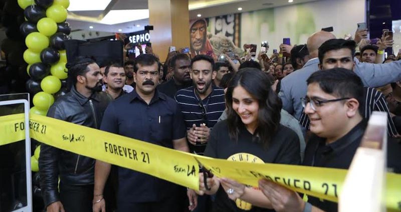 Kareena Kapoor Khan launching the All New Forever 21 at Orion Mall, Bangalore