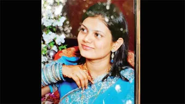 News, National, India, Mumbai, Theft, Robbery, Police, Crime, Bank, Accused, Arrested, Killed, Treatment, Braveheart who put her life on line during bank robbery