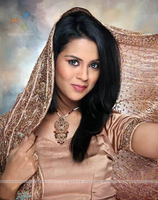 Ingat Anjali Kecil dalam Film ‘Kuch Kuch Hota Hai’? Kini Ia Sudah Dewasa dan Cantiknya Kebangetan Ingat Anjali Kecil dalam Film ‘Kuch Kuch Hota Hai’? Kini Ia Sudah Dewasa dan Cantiknya Kebangetan