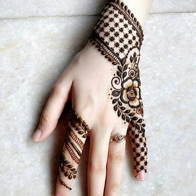 40 Latest Mehndi Designs To Try This Year Bling Sparkle
