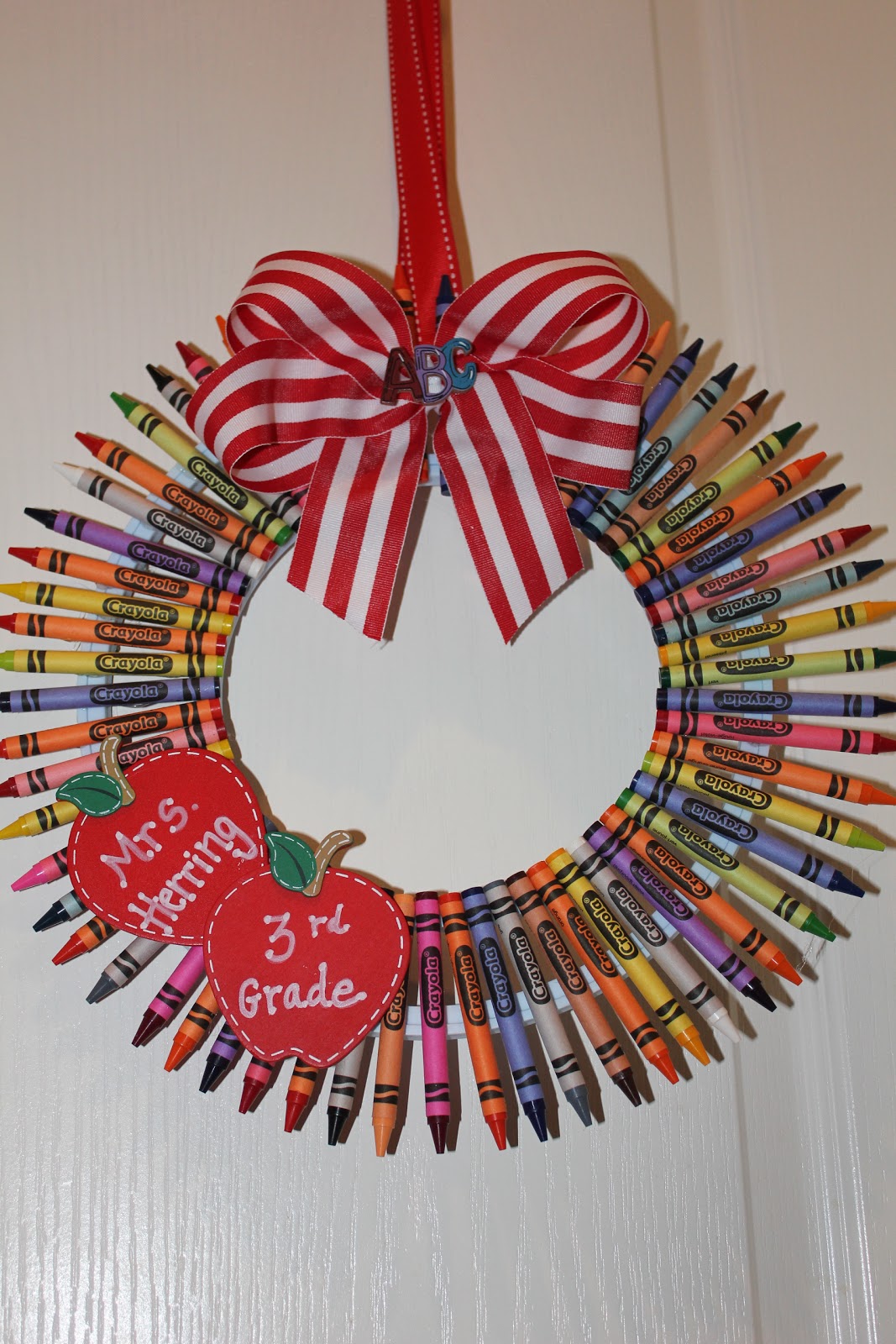 simply made with love Back to School Crayon Wreath