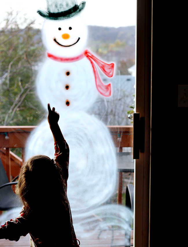 Bubby and Bean ::: Living Creatively: A Holiday Window Art Project