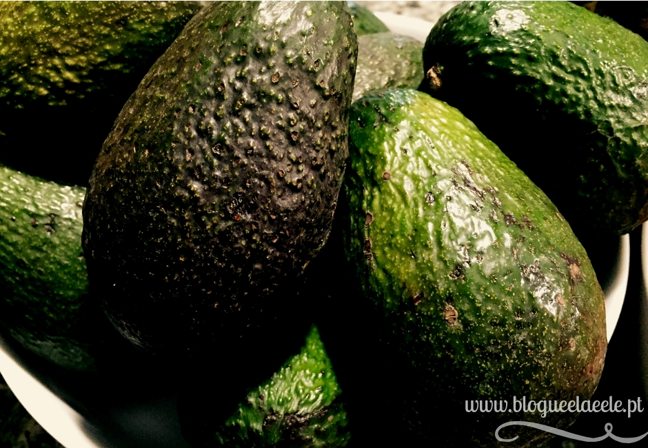 Como escolher abacate? Como escolher abacate + truques para escolher os melhores abacates + guacamole+ a melhor receita de guacamole+ blogue português de casal + receitas + dicas e truques+ pedro e telma