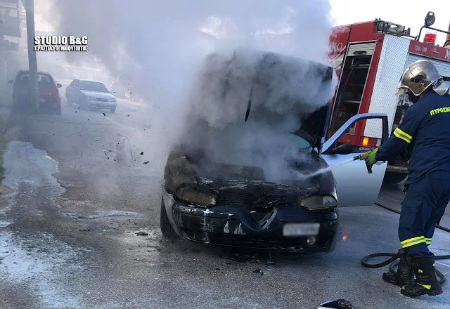 Στις φλόγες τυλίχθηκε αυτοκίνητο στην Ε.Ο. Κορίνθου – Τριπόλεως