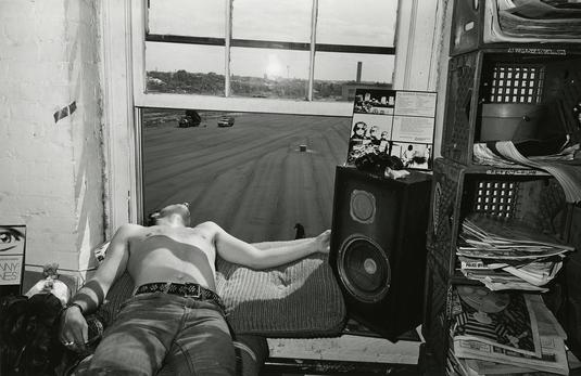 foto por Sage Sohier - Boston, MA - 1980 | fotos vintage, black and white photography | iconoCero by por Sage Sohier - Boston, MA - 1980 | photos | imagenes bellas, fotos en blanco y negro bonitas | cool pics | 80s America