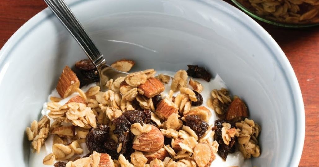 Almond Granola with Dried Fruit perfect for Breakfast Ideal Twist