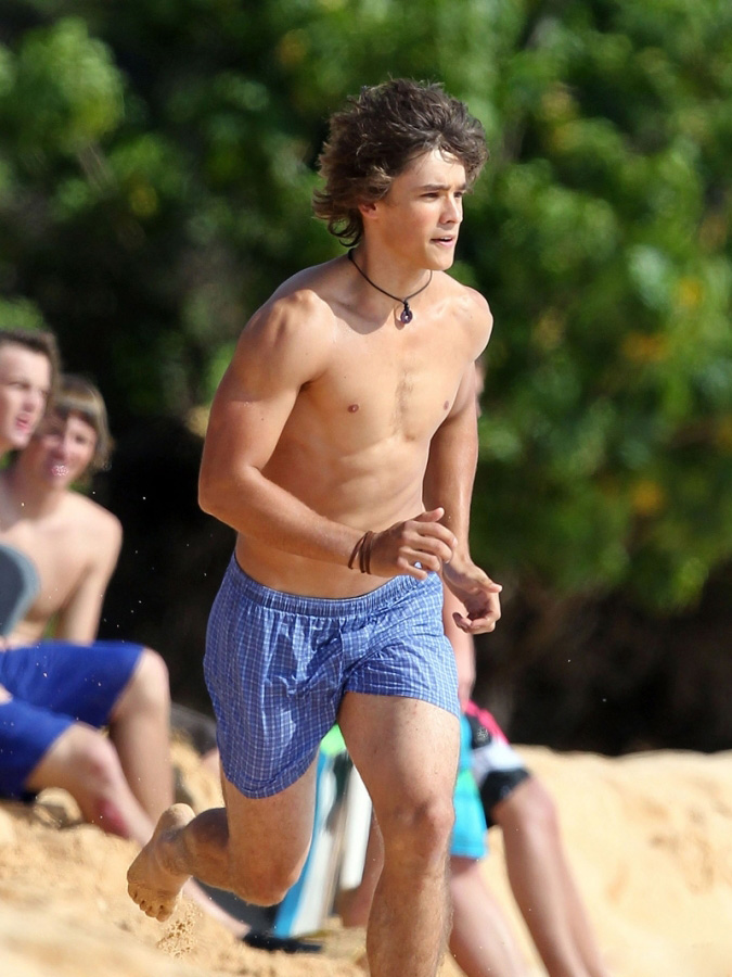 The Last Reel Younger Leads For Bay's Transformers 4 Found