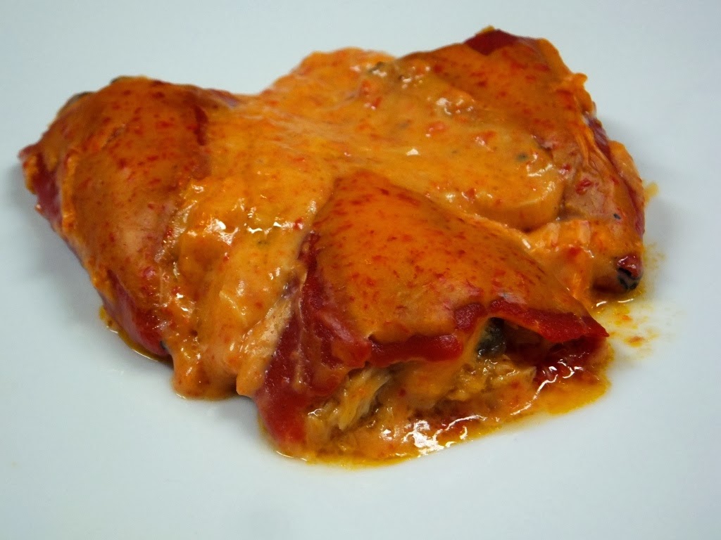 Pimientos del piquillo rellenos de atún y gambas
