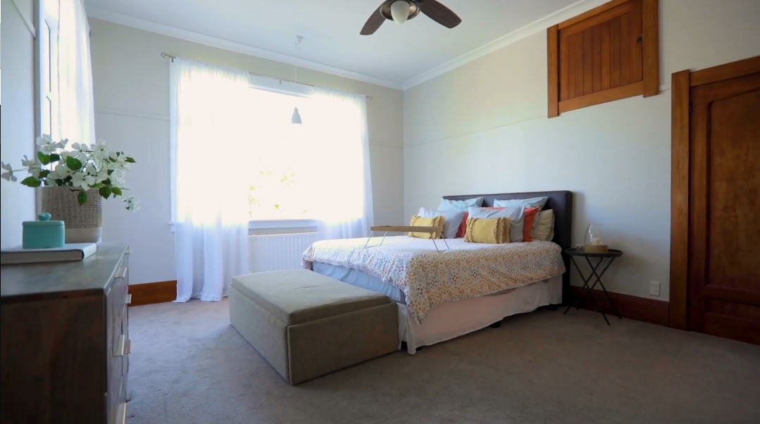 15 Interior Design Photos vs. 25 Wilson Road North, Paengaroa Home Tour