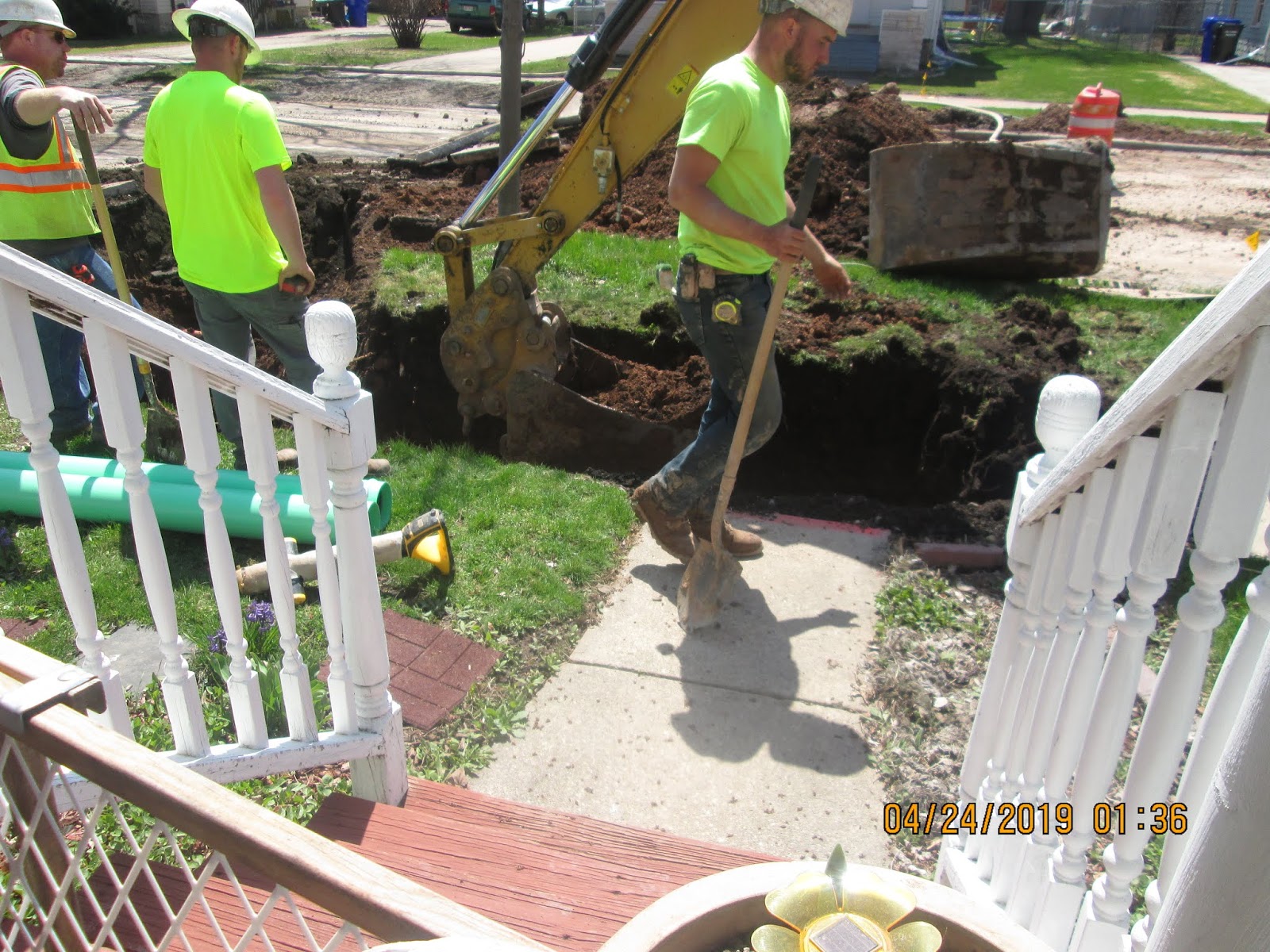 Cards4ubyLouise and Other Treasures: A Big Hole in the Front Yard