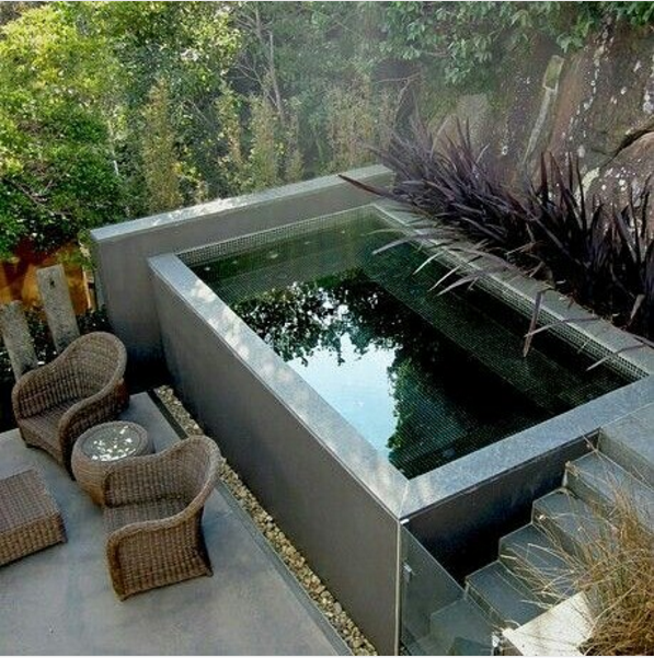 101 planos de casas: Sueña con una piscina en su pequeño patio
