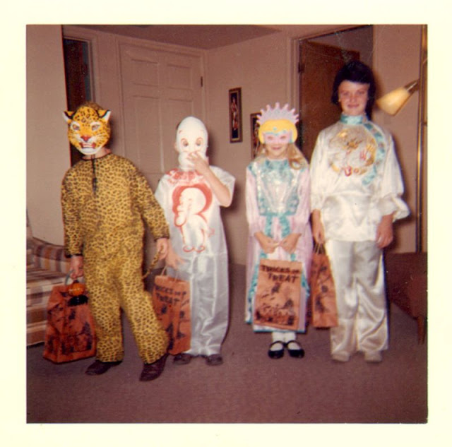 Lovely Color Pictures of Children in Their Halloween Costumes That May Make You Laugh Vintage