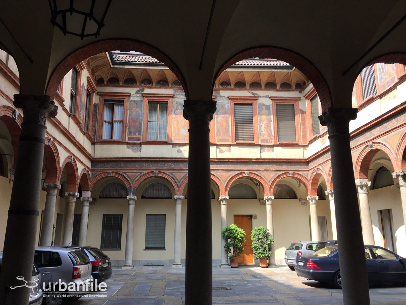 Urbanfile Milano Zona Quadrilatero Palazzo Bigli, rinascimento
