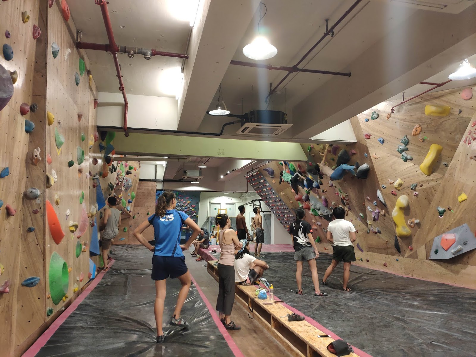 攀登基地 BaseClimb 香港室內攀石場/抱石場資料Hong Kong Bouldering Gyms