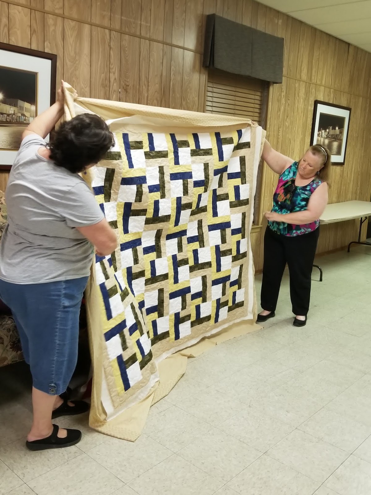 Farmersville Quilt Guild May 2018 Who will be our new PREZ???
