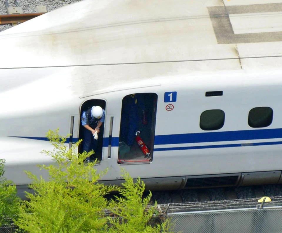 Passenger sets self on fire on Japan bullet train,Tokyo, Japan, Injured, Suicide Attempt, 