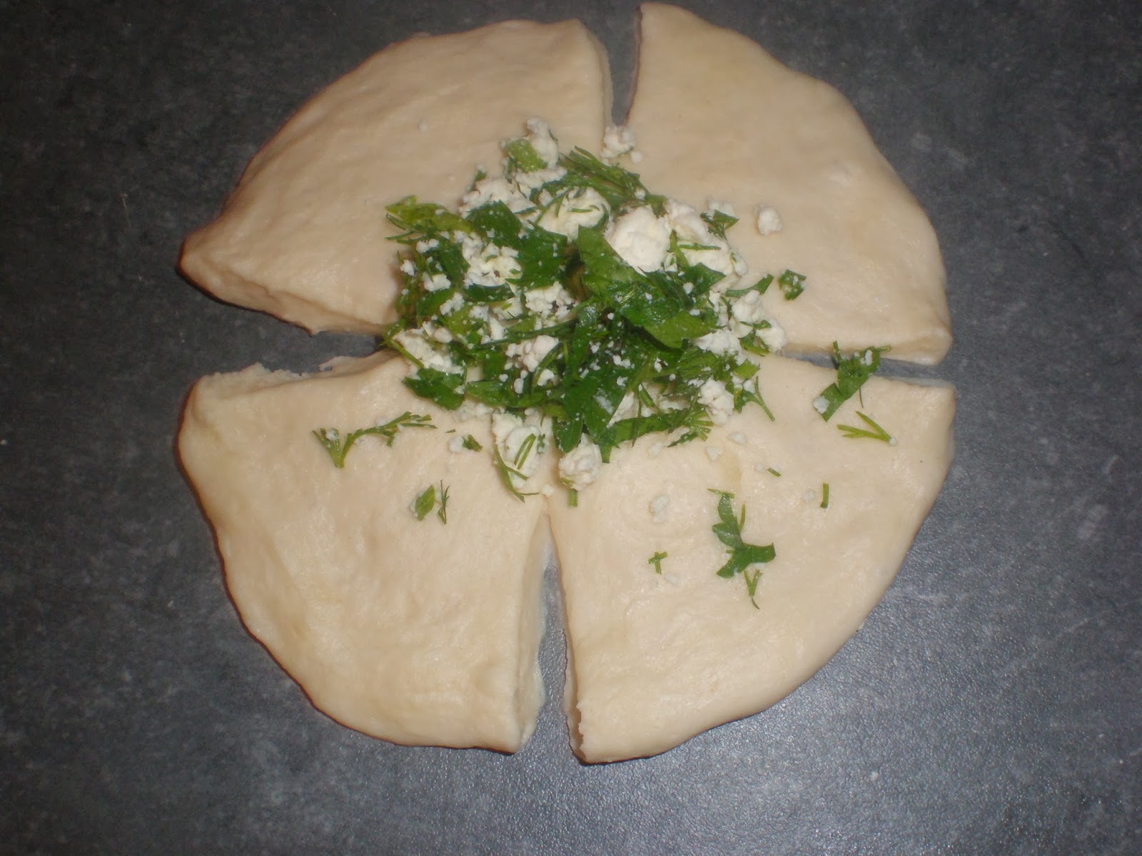 Ayla's Kitchen : Potcha au fromage et fines herbes (peynirli Pogaça)