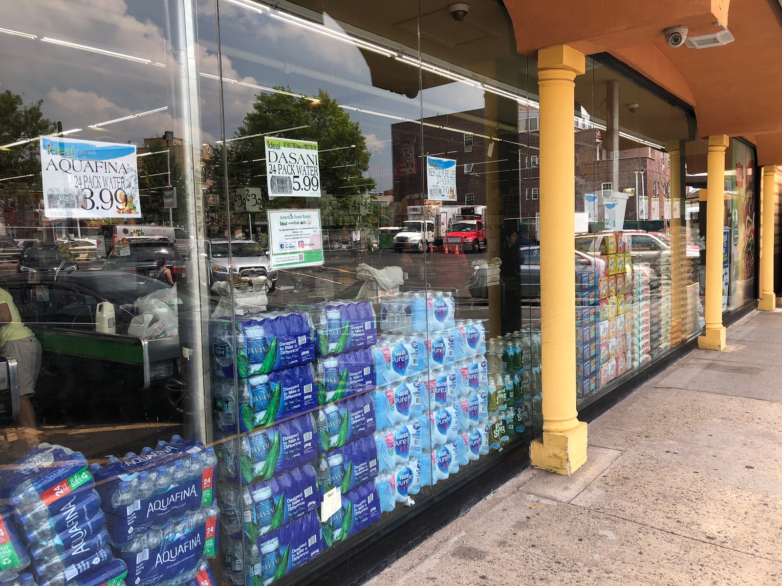 TOUR Ideal Food Basket Corona West, NY