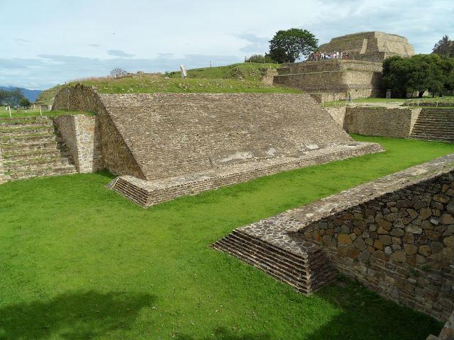 VISITAR O MONTE ALBÁN, as ruínas Zapotecas mais impressionantes do México | México