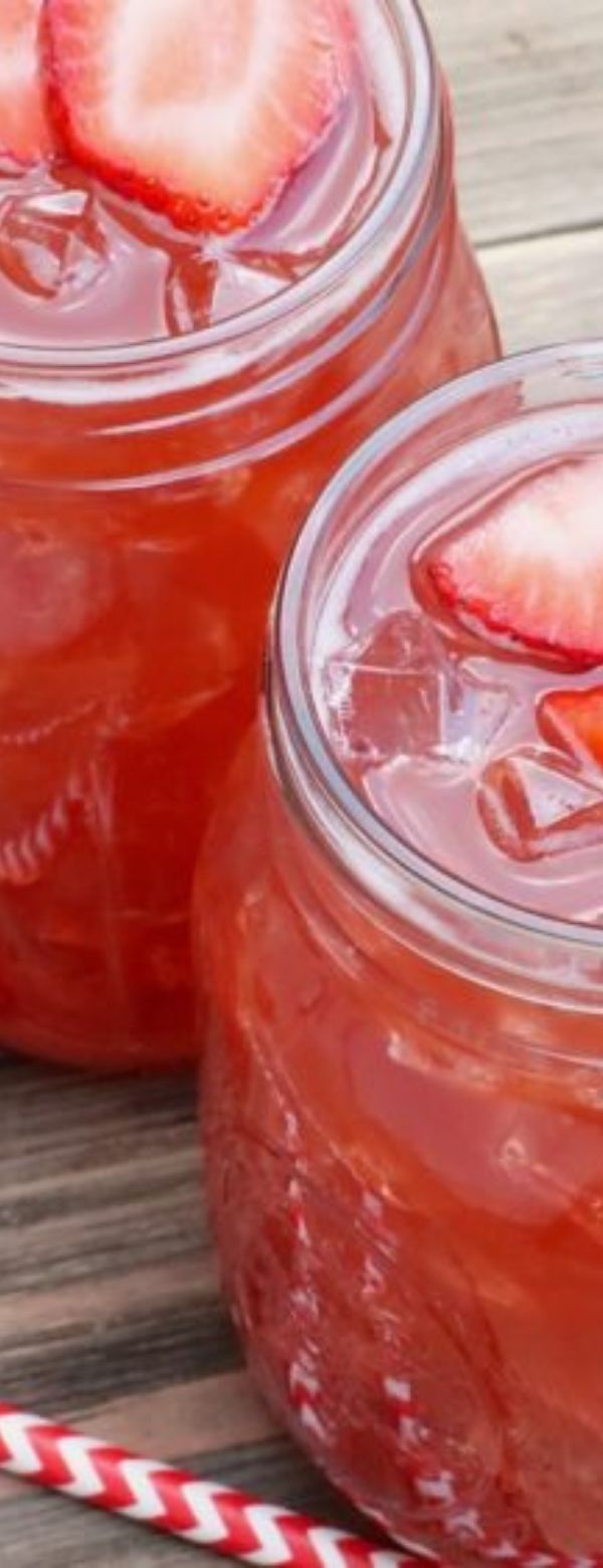 SOUTHERN STRAWBERRY SWEET ICED TEA
