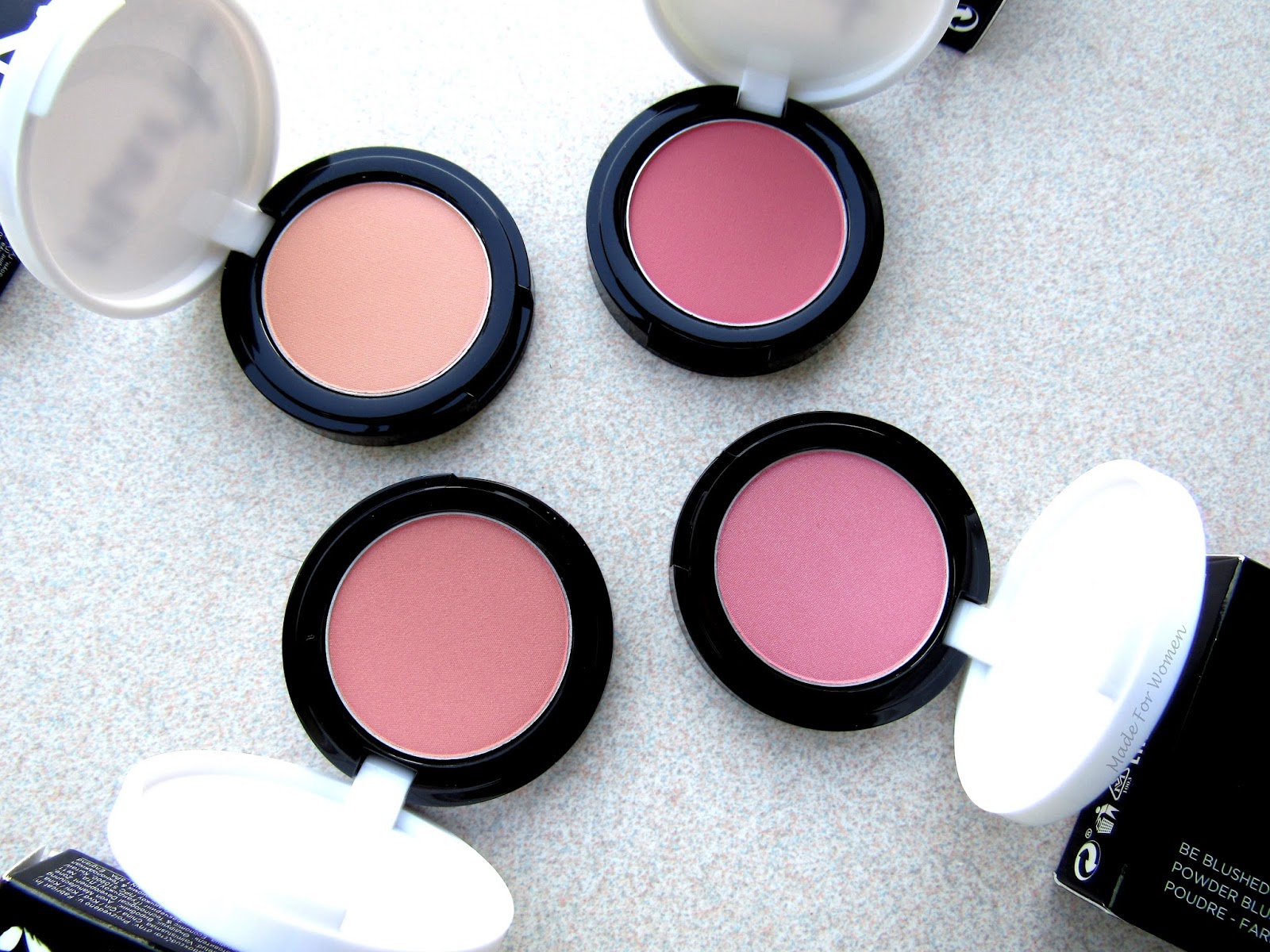 Avon MARK. be blushed powder blusher