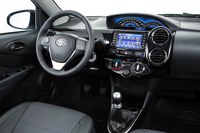 Toyota Etios nacional - Página 24 Toyota-Etios-2015%2B(4)