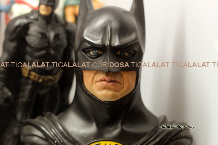 DC COMICS SUPERHEROES & SHOWCASE - Tiga Lalat 2021