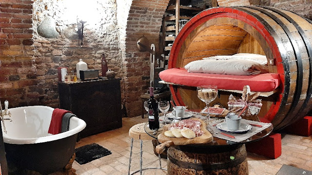 cantina al silter dormire in una botte