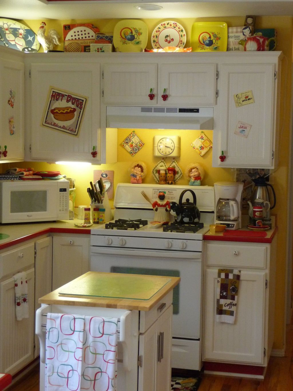 15+ RETRO KITCHEN DECOR IDEAS Home Manggeng