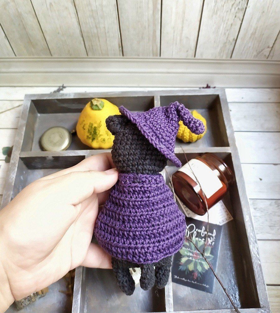 Кот-колдун крючком